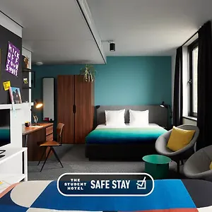 4* מלון The Social Hub